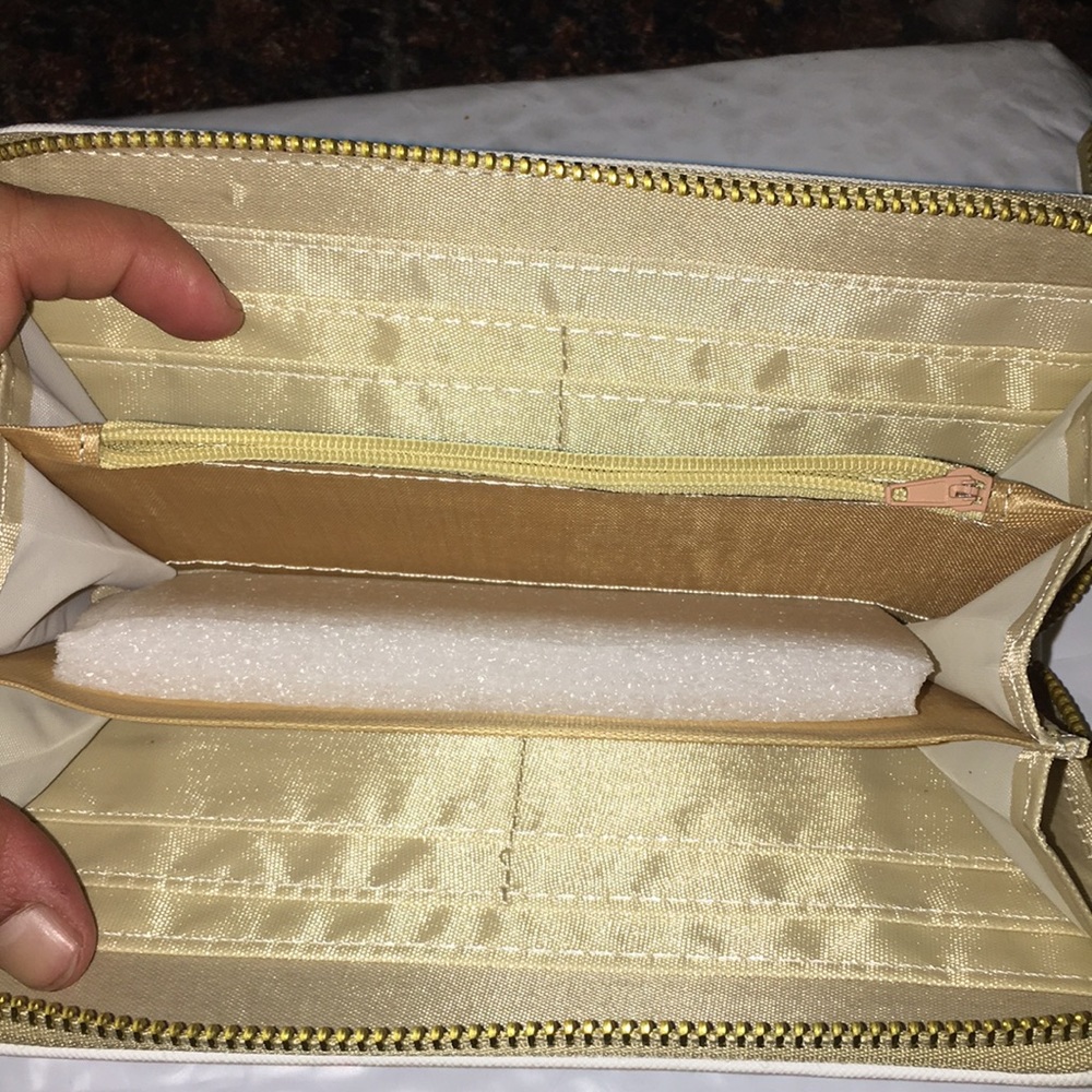 NWT Flamingo soft leather wallet - Picture 3 of 4